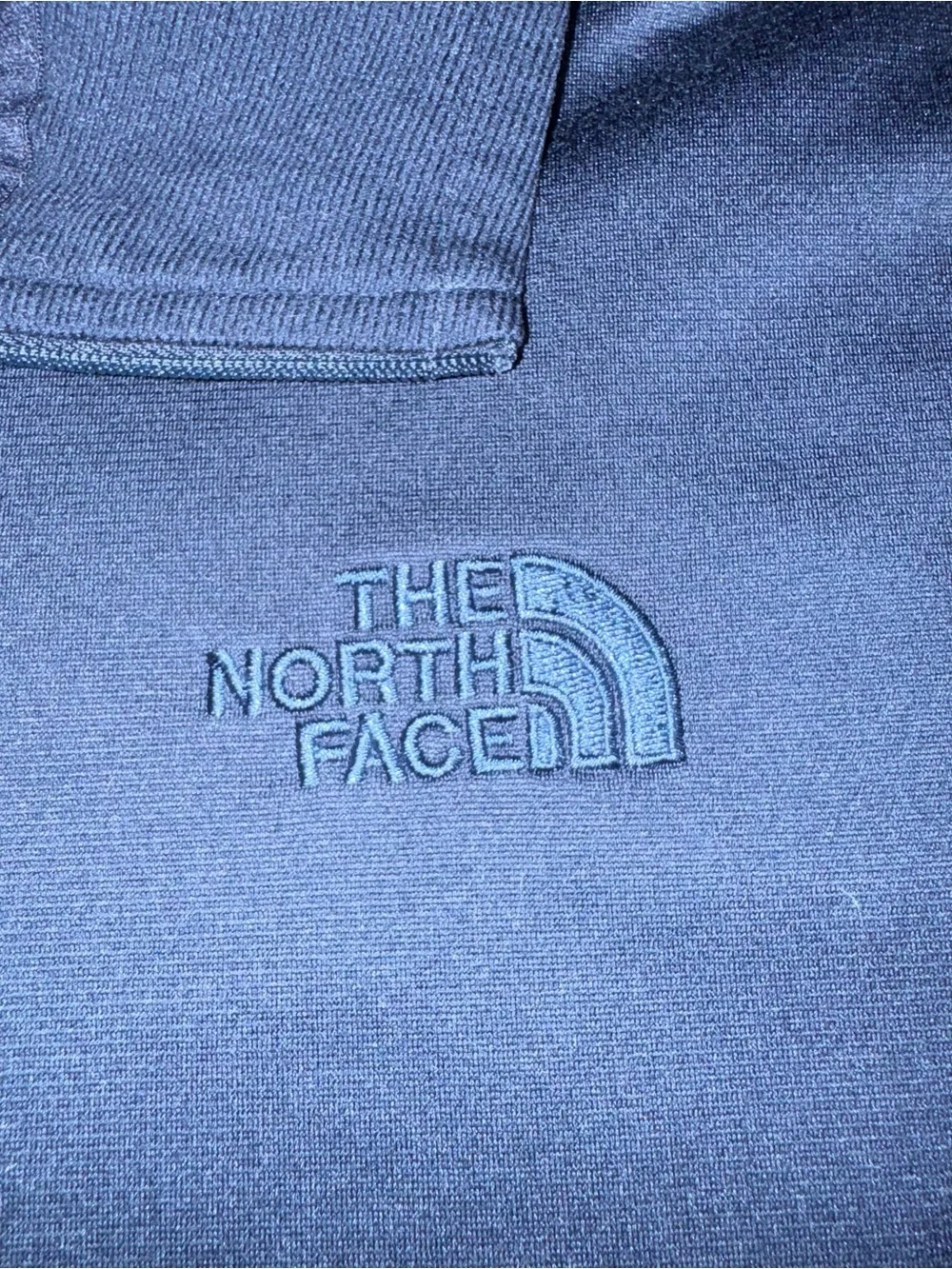 The North Face Men's Navy Quarter-Zip Pullover  XL